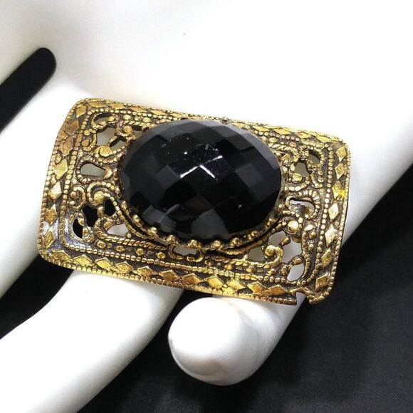 Freirich Victorian Revival Black Glass Filigree Brooch Gold Plated 1960s - Picture 1 of 10